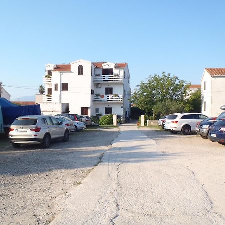 Apartments Ida Сучюрай Екстер'єр фото
